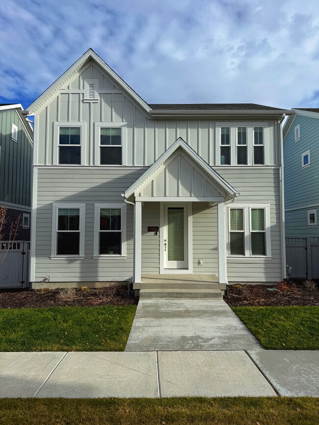 Building Photo - 6863 W Meadow Grass Dr