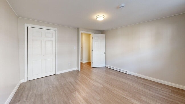 Photo - 187 Maverick St Unidad 3