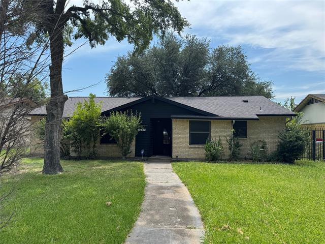 Building Photo - 10422 Castlerock Dr Rental