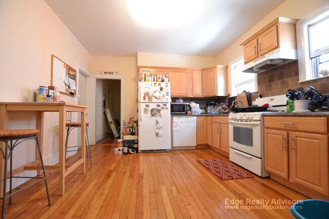Photo - 18 Fairbanks St Unit 1