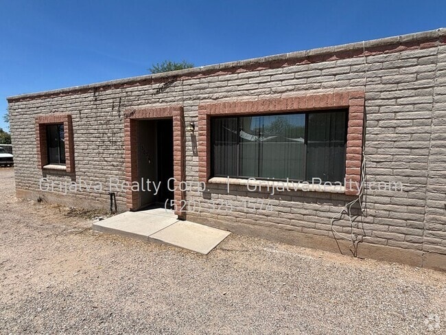 Building Photo - 3648 E Blacklidge Dr Unit 3652 Rental