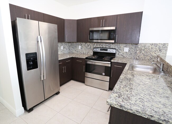 Photo - 6001 NW 182nd Ln
