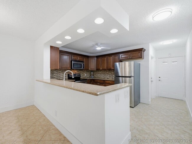 9160 Fairbanks Ln