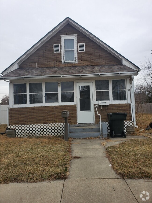 Building Photo - 2415 S 10th St Rental