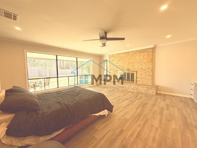 Photo - 1706 Lexington Ave