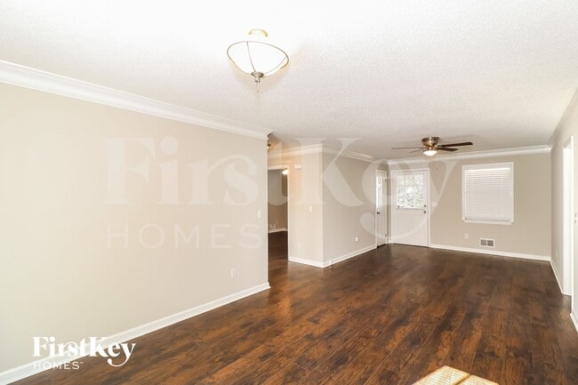 Photo - 4565 Bonneville Dr