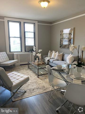 Building Photo - 2031 Locust St Unit 304 Rental