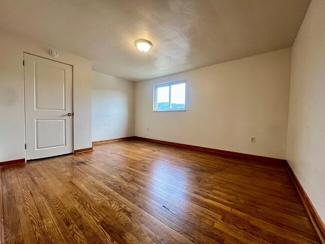 Photo - Outstanding Two Bedroom in Cheswick! Central A/C, Off-Street Parking & More!! Call Today!