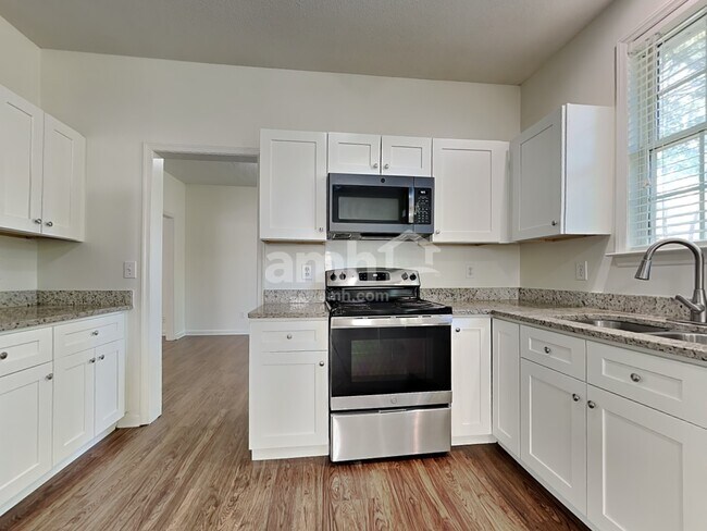 Photo - 3118 Iron Gate Trl