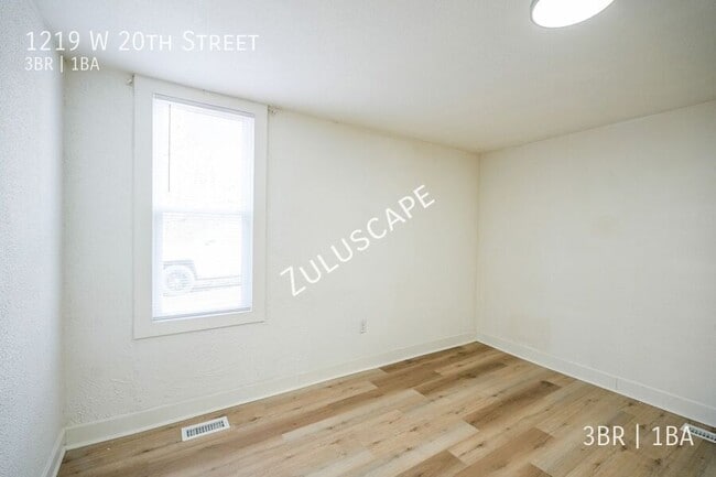 Photo - 1219 W 20th St