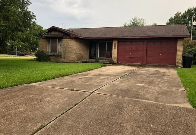 Photo - 303N 34th
