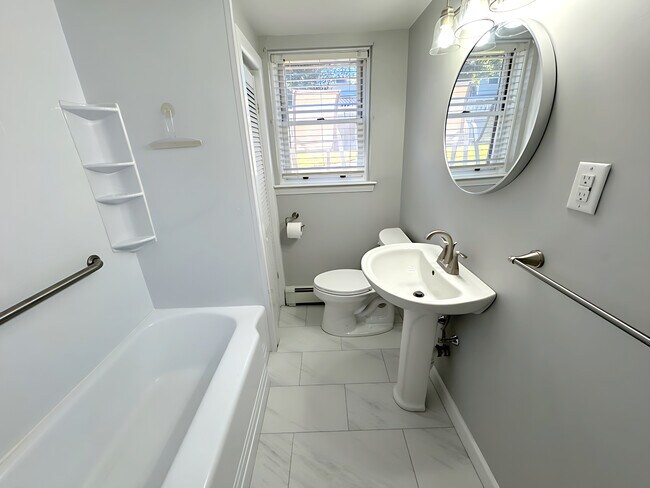 Photo - 15 Garfield Ave Unit 1