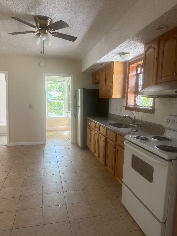 Photo - 88 Bristol St