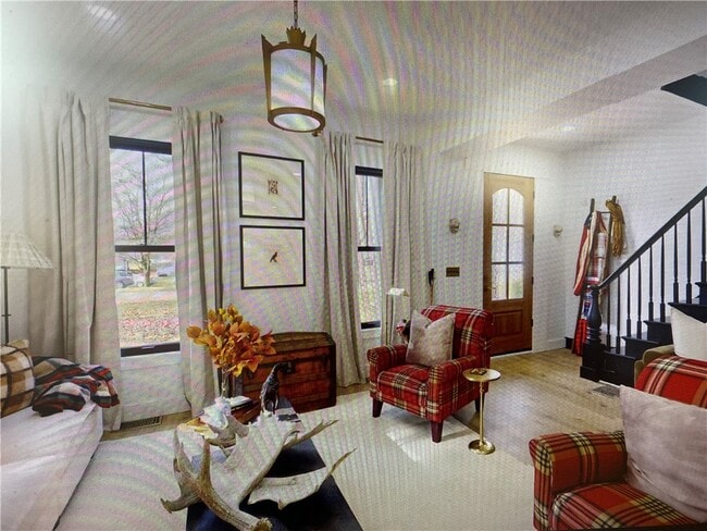 Photo - 911 S Main St