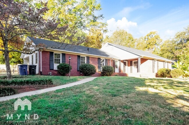 Building Photo - 128 Brierwood Rd