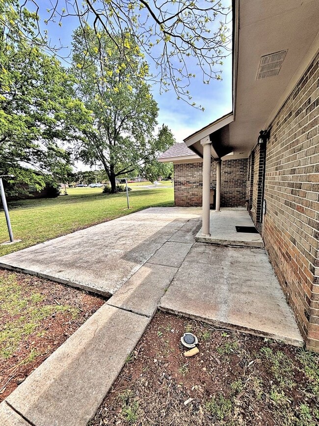 Photo - HOUSE FOR RENT - DECATUR NE