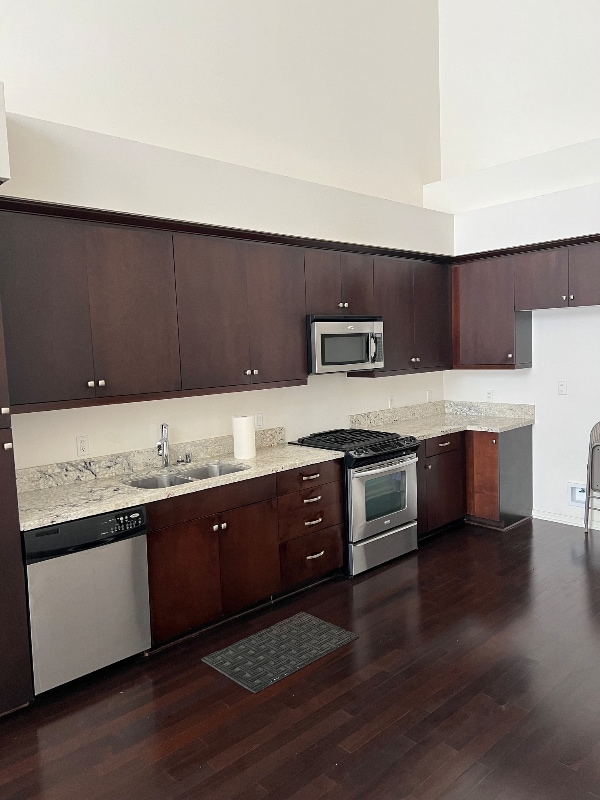 Photo - 1901 S Victoria Ave