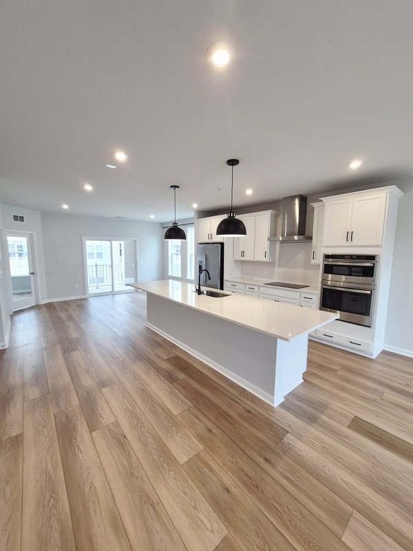 Photo - 648 Brookwood Glen Terrace