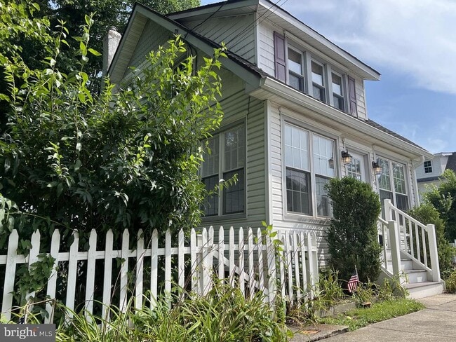 Photo - 19 Snowden Ave