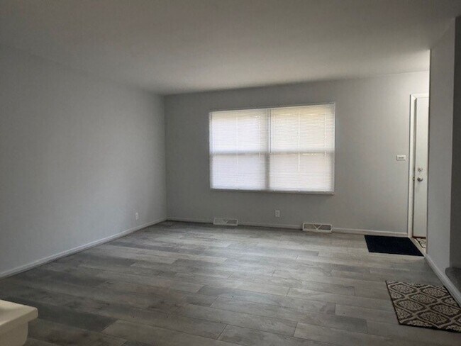 Photo - Updated 3 Bedroom - 1.5 Bath Duplex in Lake Geneva