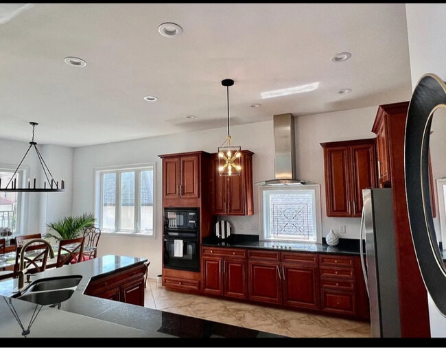 Photo - 845 Bluffview Dr