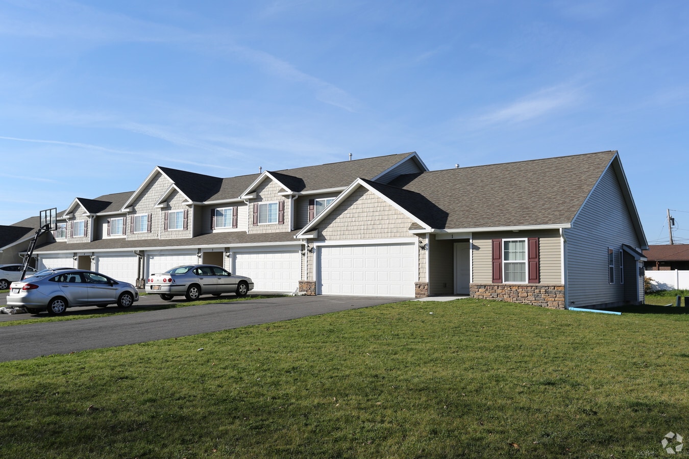 Hunters Gate Townhomes For Rent in Rochester, NY