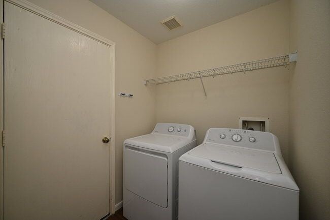 Photo - 9403 Coatsworth Dr