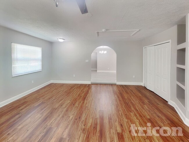 Photo - 2536 Eastbrook Blvd