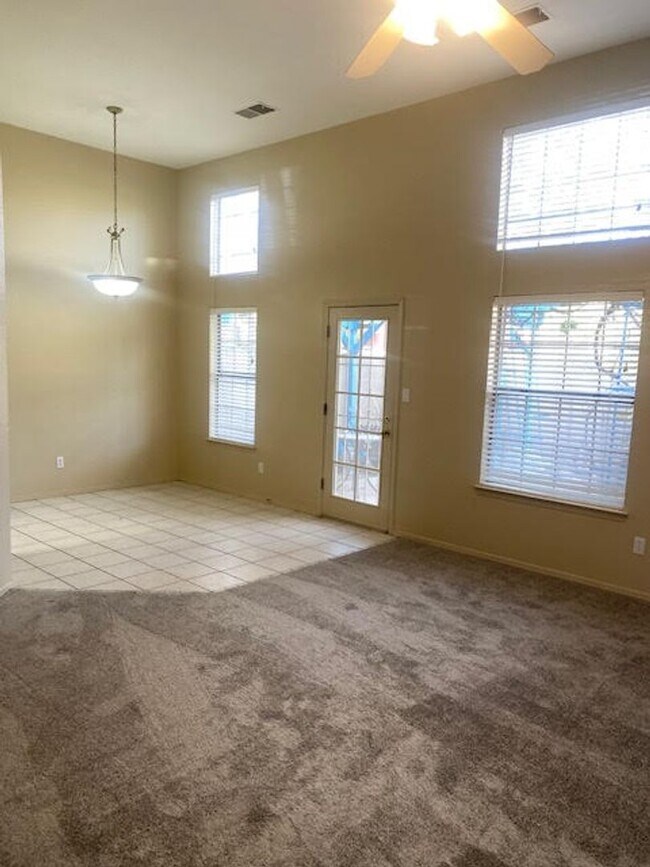 Photo - Cute townhome conveniently located in Nort...