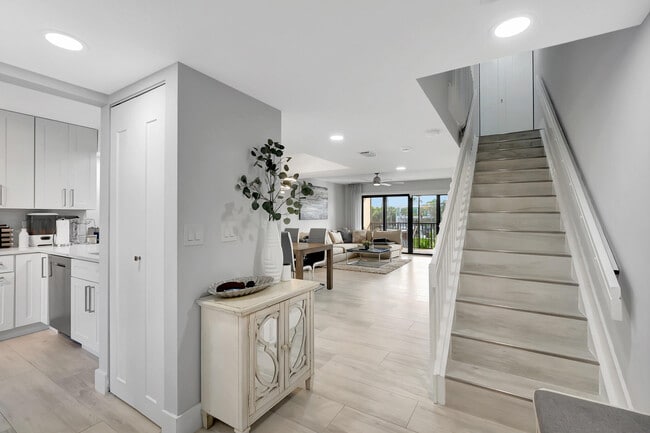 Photo - 210 Captains Walk Unit 715