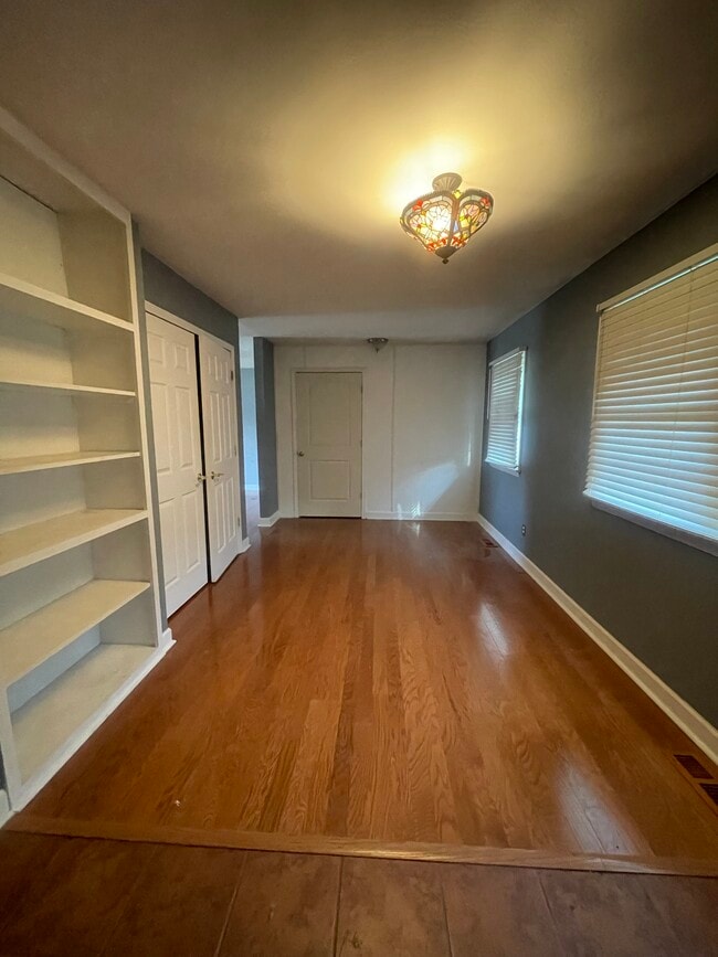 Photo - 1832 Epworth Ln