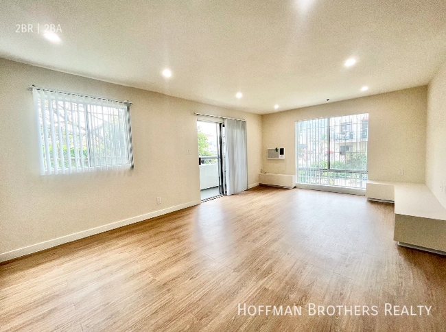 Photo - 860 S Ardmore Ave Unidad 208