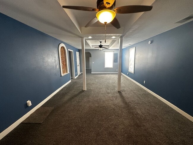 Photo - 2704 Mary St