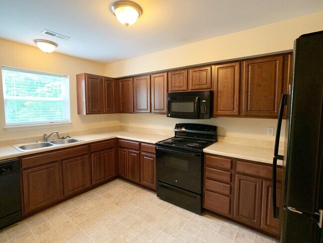 Photo - Etzel Place Apartments