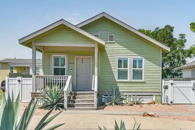 Photo - 5008 Avenue O