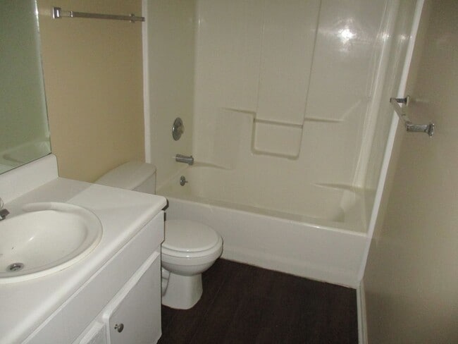 Photo - 2517 Cardinal St