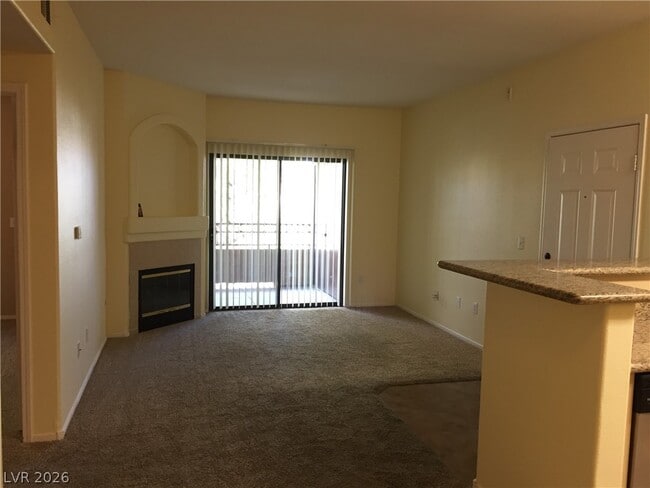Photo - 8250 N Grand Canyon Dr Unidad 2158