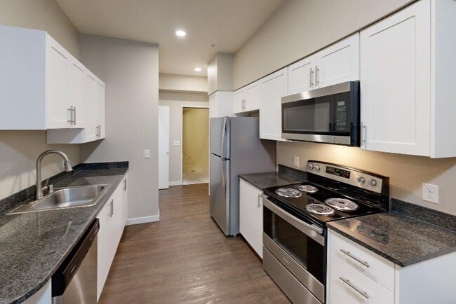 Oceanside 2x2 Kitchen - Four Seasons Central