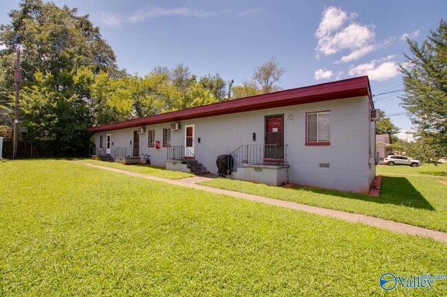 Photo - 1328 Oshaughnessy Ave NE Unit B