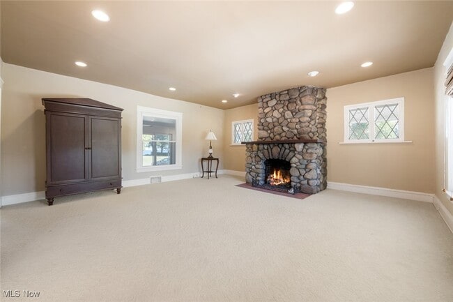 Photo - 31103 Lakeshore Blvd House