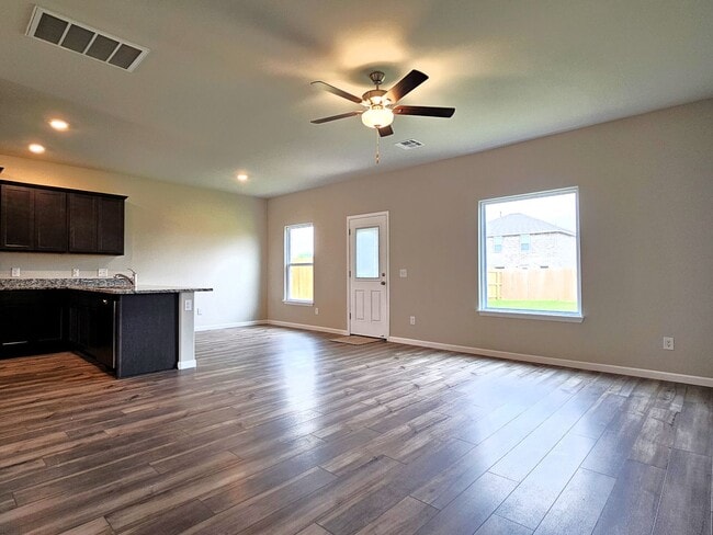 Photo - 1708 Amaranth Ln