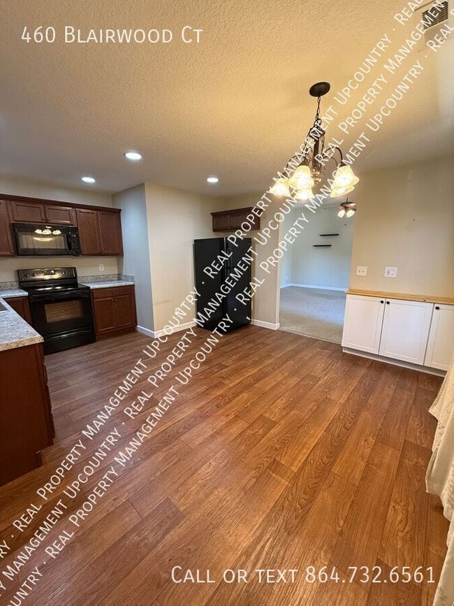 Photo - 460 Blairwood Ct