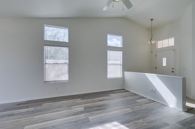 Photo - SUMMERLIN BEAUTY*3 LARGE BEDROOMS*UPGRADED*