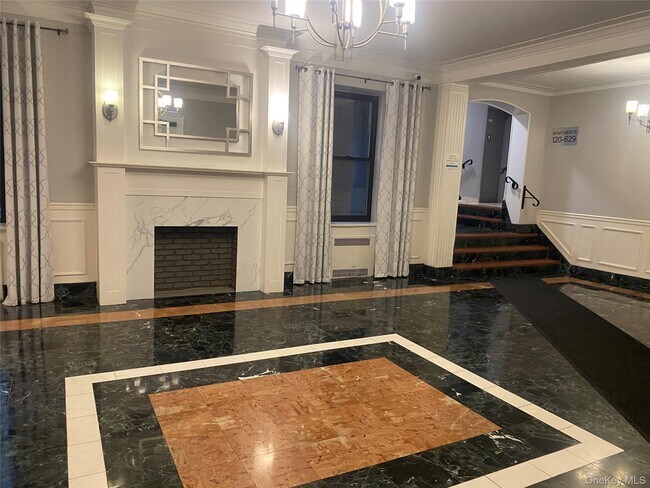 Photo - 35-35-35-75 75th St Unidad 625