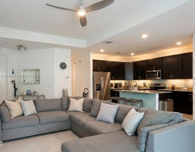 Photo - 312 NW 36th Ave