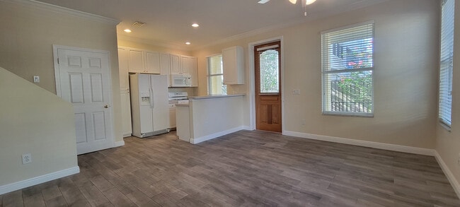 Photo - 1112 Islamorada Ln