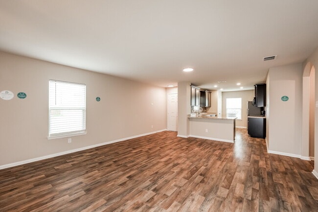 Photo - 11703 Viney Pass