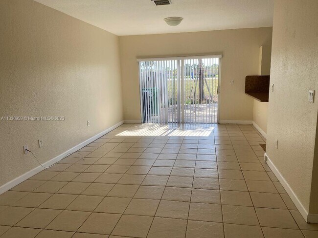 Photo - 8524 SW 214th Way