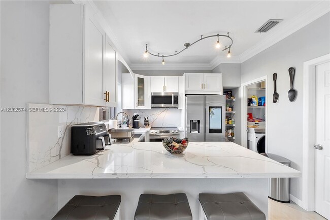 Photo - 4960 SW 136th Ave