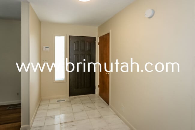 Photo - 415 E 4800 S